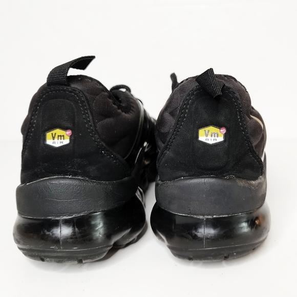 Nike Air VaporMax Plus Black Gold Sneakers Men's Size 10 - Picture 5 of 8